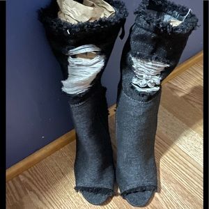Black 4’inch Open Toe Distressed Boots